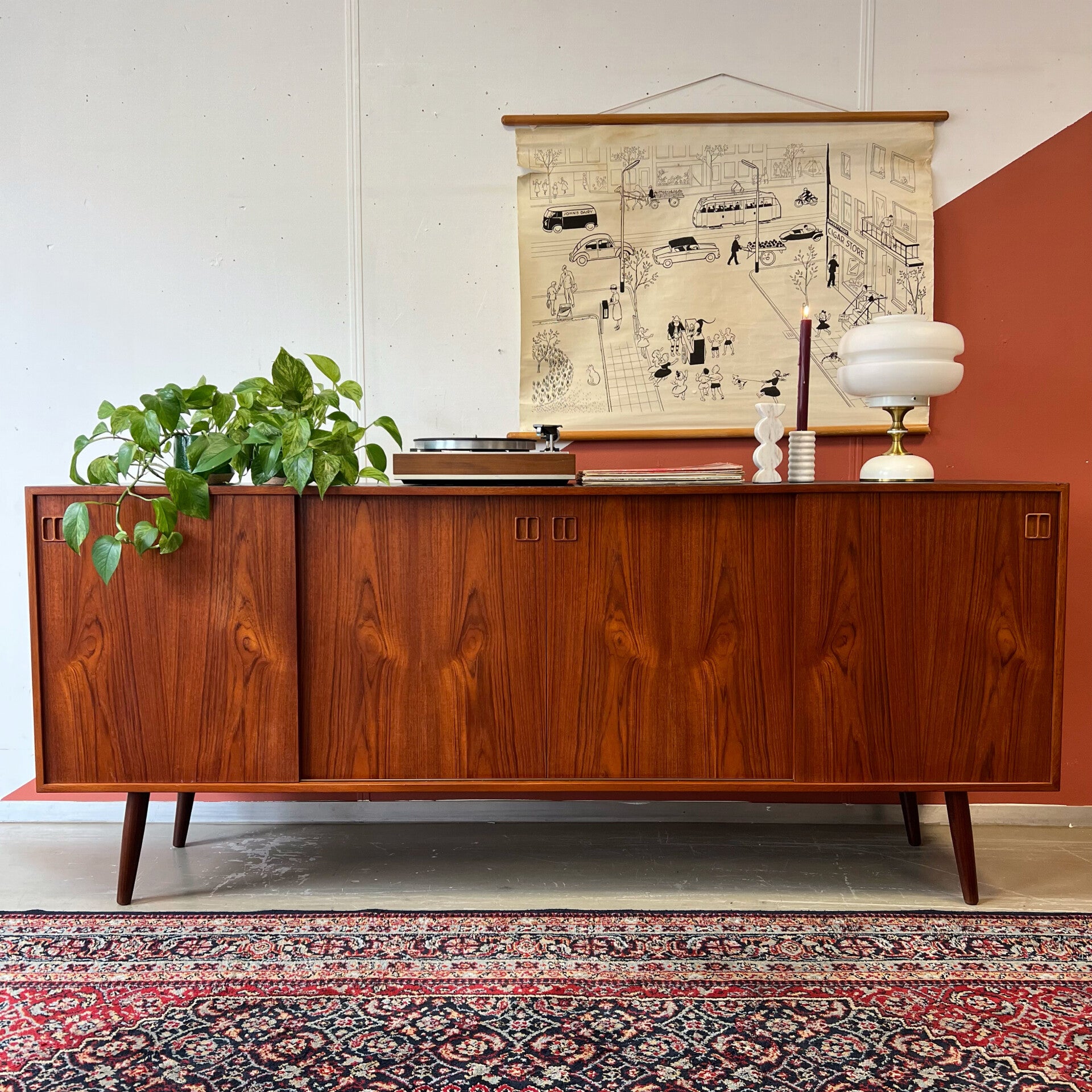 vintage deens dressoir